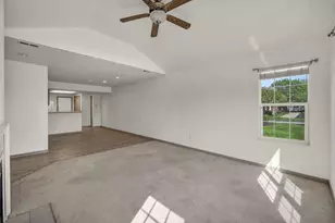697 Hampton Woods Dr, Marion, OH 43302 - Photo 8