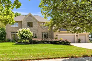 659 Crossing Creek S, Columbus, OH 43230 - Photo 2