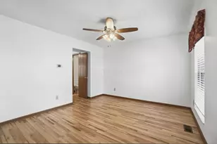 233 Dogwood Dr, Delaware, OH 43015 - Photo 4