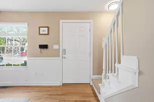 2565 Olde Hill Ct S, Columbus, OH 43221 - Photo 8