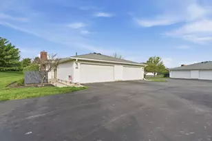 640 Lazelle Rd, Columbus, OH 43240 - Photo 32