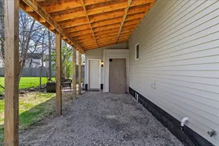329 S Elm St, Bellefontaine, OH 43311 - Photo 26