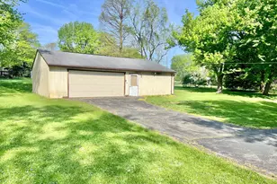 1813 Bledsoe Dr, Bellbrook, OH 45305 - Photo 34