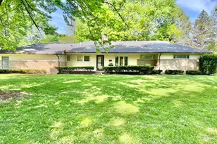 1813 Bledsoe Dr, Bellbrook, OH 45305 - Photo 2