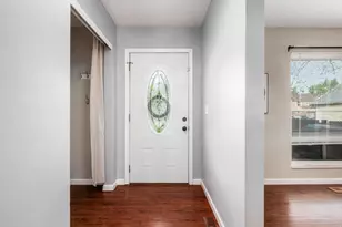 8366 Cliffthorne Way, Columbus, OH 43235 - Photo 2