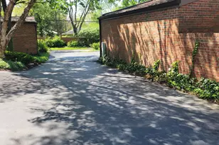 135 Glen Cir, Worthington, OH 43085 - Photo 14