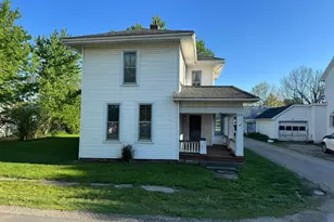 27 State St, Jeffersonville, OH 43128 - Photo 2