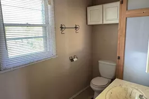 27 State St, Jeffersonville, OH 43128 - Photo 16