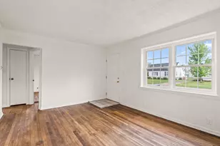 989 Davis Ave, Newark, OH 43055 - Photo 2