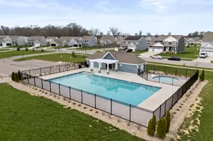 203 Beaman Gates Dr SW, Granville, OH 43023 - Photo 4
