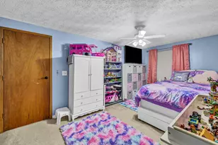 717 Cherry Hollow Rd, Columbus, OH 43228 - Photo 20