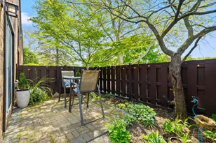 2080 MacKenzie Dr, Upper Arlington, OH 43220 - Photo 40