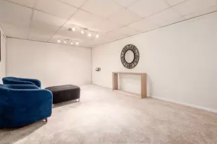 561 Theori Ave, Columbus, OH 43230 - Photo 40