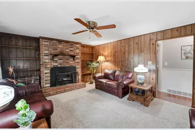 440 Deerwood Avenue E, Columbus, OH 43230 - Photo 12
