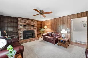 440 Deerwood Ave E, Columbus, OH 43230 - Photo 12