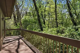 3157 Griggsview Ct, Columbus, OH 43221 - Photo 6