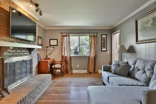 1363 Castleton Rd N, Columbus, OH 43220 - Photo 10