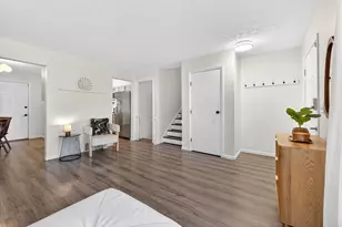 988 Bright Star Ct, Columbus, OH 43228 - Photo 8
