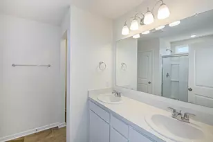 338 Honeysuckle St, South Bloomfield, OH 43103 - Photo 16
