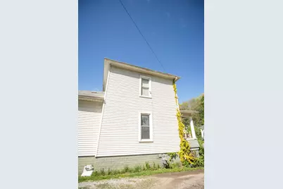 18 S High Street, Glouster, OH 45732 - Photo 6