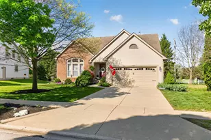 6324 Rossmore Ln, Canal Winchester, OH 43110 - Photo 2