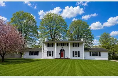 751 Vicksburg Drive, Lexington, OH 44904 - Photo 2