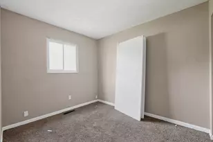 3328 Everson Rd E, Columbus, OH 43232 - Photo 12