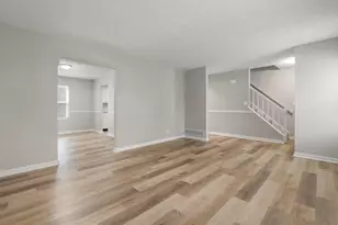 3655 Dinsmore Castle Dr, Columbus, OH 43221 - Photo 8