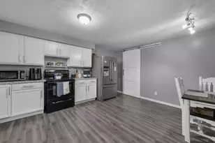 19419 Dawson St, Adelphi, OH 43101 - Photo 4