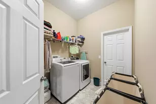 10254 Daniel Fisk St, Dayton, OH 45458 - Photo 36