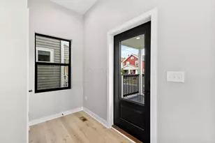 981 Gilbert St, Columbus, OH 43206 - Photo 8