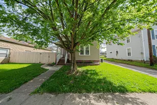 351 W William St, Delaware, OH 43015 - Photo 2