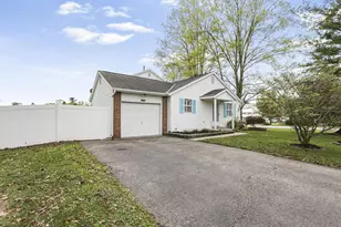 162 S Fork Cir, Pataskala, OH 43062 - Photo 2