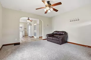 811 Medill Ave, Lancaster, OH 43130 - Photo 6