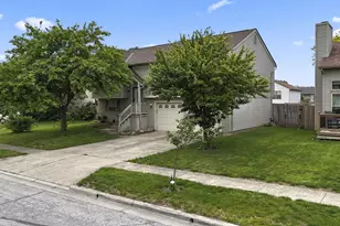 974 Esther Dr, Columbus, OH 43207 - Photo 48