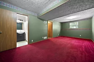 974 Esther Dr, Columbus, OH 43207 - Photo 32