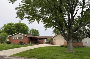 1003 Lynwood Ave, Circleville, OH 43113 - Photo 8