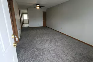 109 Nora Dr, Frazeysburg, OH 43822 - Photo 4