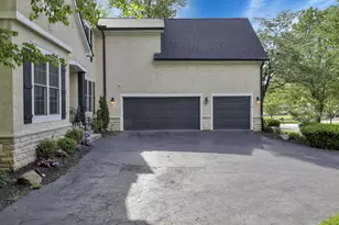 7097 Pleasant Colony Cir, Blacklick, OH 43004 - Photo 2