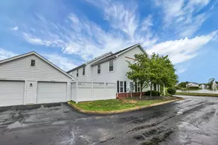 6323 Lakeview Dr W, Grove City, OH 43123 - Photo 48