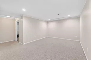 2040 Tuckaway Ct, Columbus, OH 43228 - Photo 40