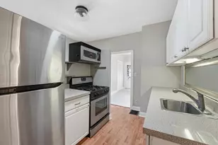 318 E Hinman Ave, Columbus, OH 43207 - Photo 10
