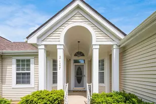 2107 Hayer Ct, Lewis Center, OH 43035 - Photo 2