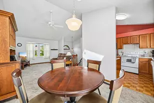 3647 Seattle Slew Dr, Columbus, OH 43221 - Photo 6