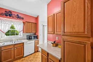 3647 Seattle Slew Dr, Columbus, OH 43221 - Photo 10