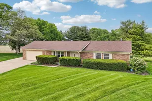 676 Fairlawn Dr, Circleville, OH 43113 - Photo 4