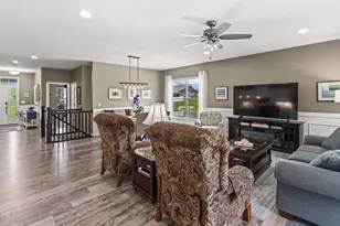 216 Honeywood Dr E, Galena, OH 43021 - Photo 8