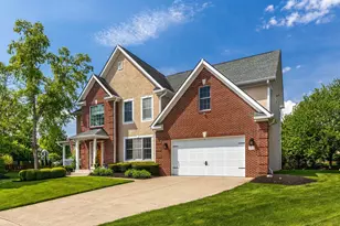 2372 Minnie Ct, Lewis Center, OH 43035 - Photo 2