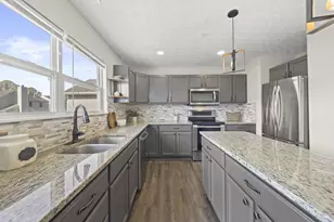 6987 Granite Falls Dr, Blacklick, OH 43004 - Photo 4