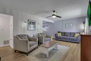 283 Maplewood Ave, Columbus, OH 43213 - Photo 2